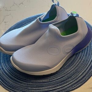 Oofos Oomg shoes purple EUC women’s 6